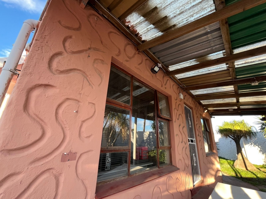 6 Bedroom Property for Sale in Rosemount Eastern Cape